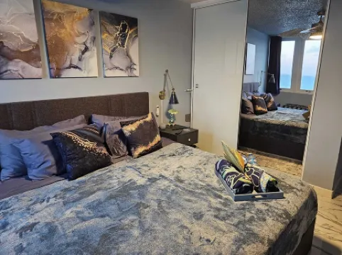 Stunning Ocean Views with direct Beach access