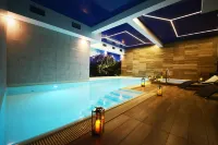 Sądelski Dwór Medical & Spa - Swimmingpools