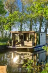 Doeke Sleat Houseboat