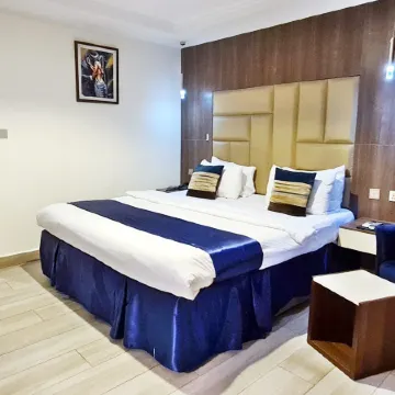 Villa Toscana Hotel Asaba