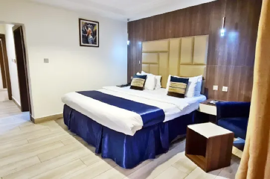 Villa Toscana Hotel Asaba