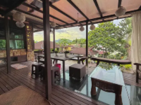 Serene Palm Heritage Tropical Villa