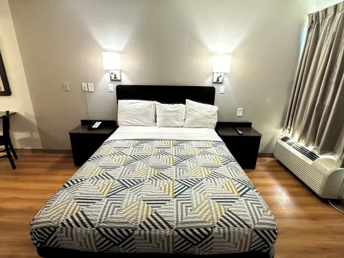 Motel 6 Greensboro, NC - Airport - 2-Star