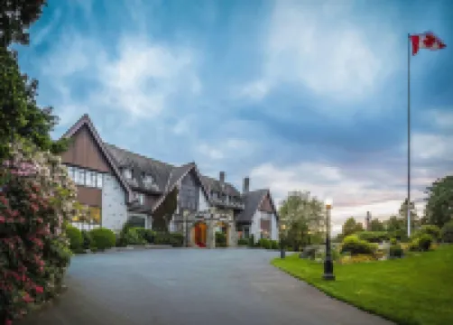 Ocean Island Inn | Backpackers | Suites