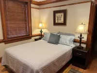 Historic Downtown Condo-1 Bedroom