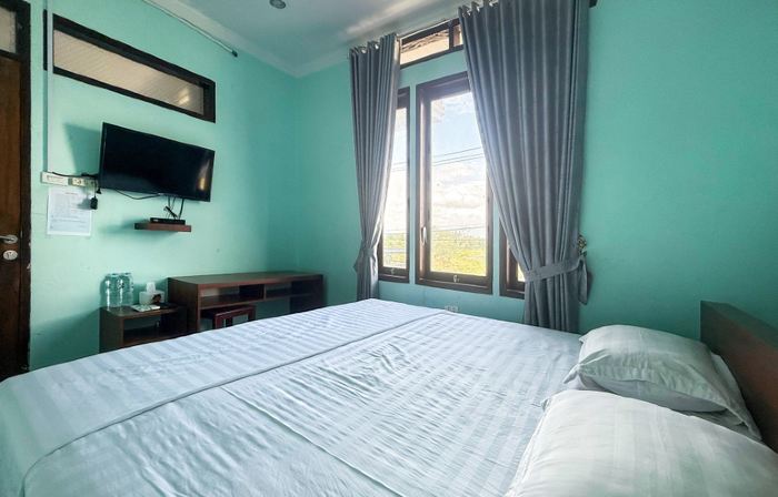 RedDoorz near Pantai Lumban Bul Bul Balige Toba