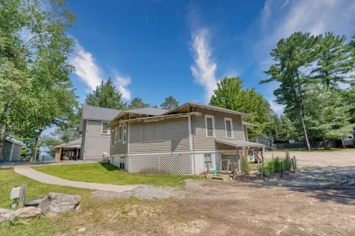 WOW Huge Catfish Lake Home 13br 5ba, Sleeps 26, Eag River Chain/weddings/events