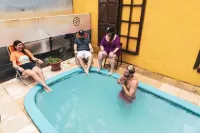Local Hostel Manaus - piscina