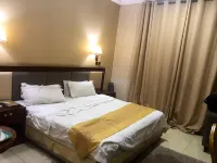 Chartwell Hotel 住宿飯店