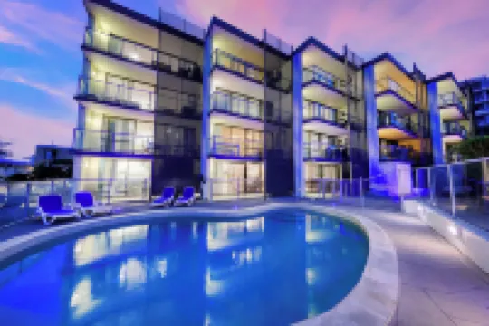 Merrima Court Holidays