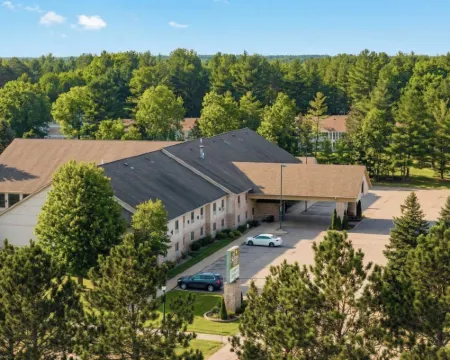 All Seasons Resort Hotels in Kalkaska