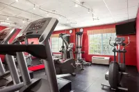 Country Inn & Suites by Radisson, Clinton, IA - Gym