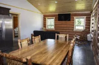 Log Inn Bonners Ferry