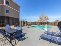 La Quinta Inn & Suites by Wyndham Kyle - Austin South Hotels in Kyle