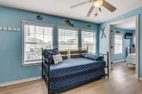 1 Block to Surfside Beach: Home w/ Deck! - Wifi