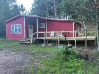 Cozy cabin with WiFi in charming Au Train, Completely remodeled as of June 2025