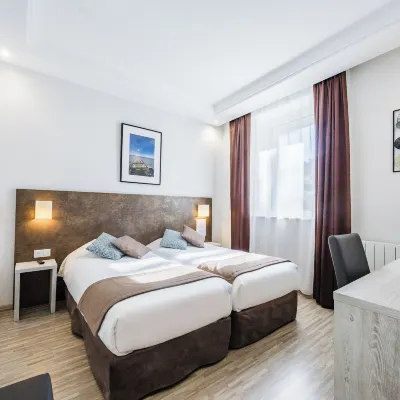 Hôtel de France Contact-Hôtel Hotels near Evian Train Station