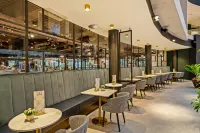 Corendon Urban Amsterdam Schiphol Airport Hotel - Barer