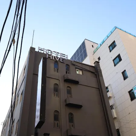Hotel HIVE Отели рядом с достопримечательностью «Парк Йоидо»
