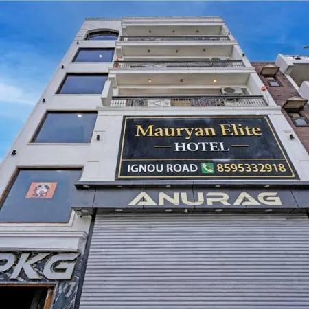 Mauryan Elite Hotel Ignou Road Отели рядом с достопримечательностью «Храм Чаттарпур»