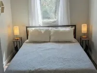 Cozy Cabin in Barss Corner with hot tub. Pet-Friendly! Hotels in Lunenburg