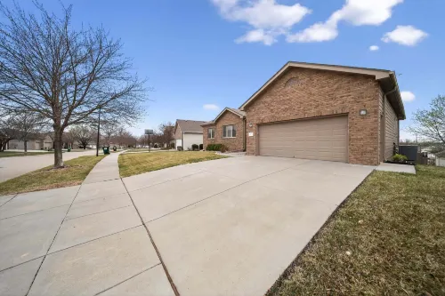 Quiet Lincoln Gem 3 King Brs Garage 3 Bedroom Home - balcony
