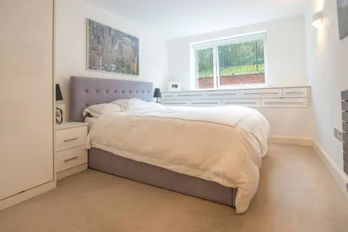 Stylish Two Bedroom Flat BCA