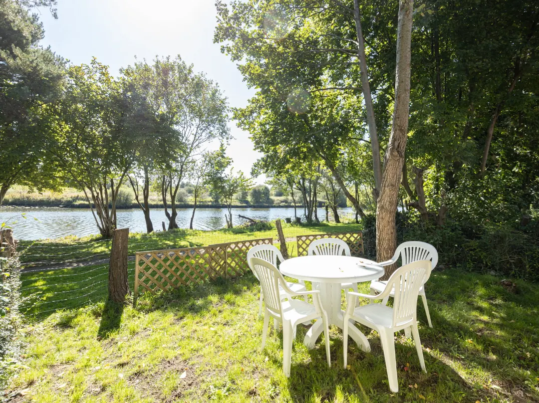 Guestready - A Haven By The River - Lancashire