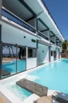 Swisscocobeach - en bord de mer