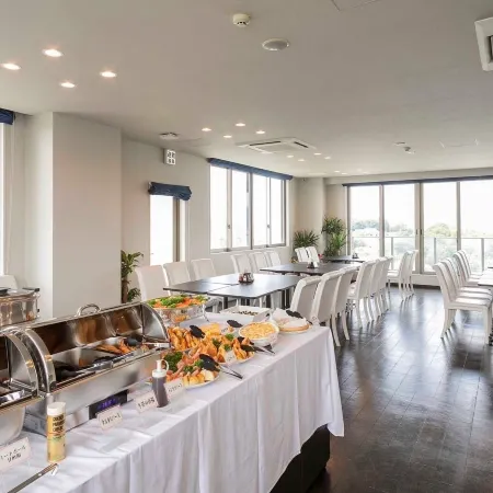 Omura Station Hotel Nagasaki Airport Отели рядом с достопримечательностью «Ōmura-kō»