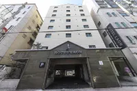 Hotel Raon in Tongyeong - Motels
