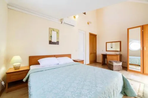 Laura Mini-Hotel