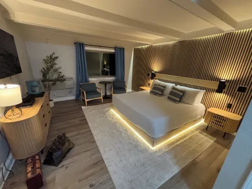 The Sandbar Lodge at Torch Lake