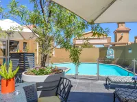 Mercure Johannesburg Bedfordview Hotel - Pools