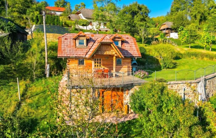 Vineyard Chalet Hansel and Gretel - Happy Rentals