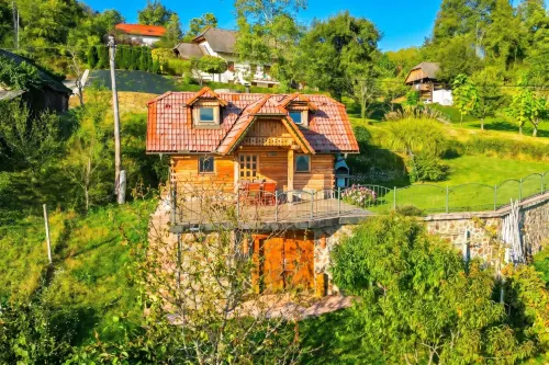 Vineyard Chalet Hansel and Gretel - Happy Rentals - balcón