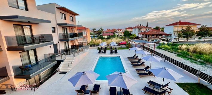 Calma Luxury Suites Hotels in Nea Propontida