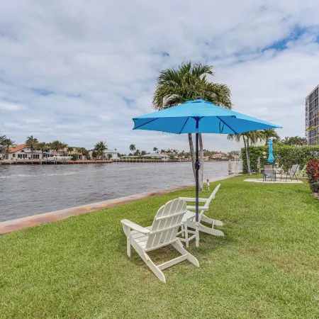 Elegant Waterfront Condo w/ Views in Pompano Beach