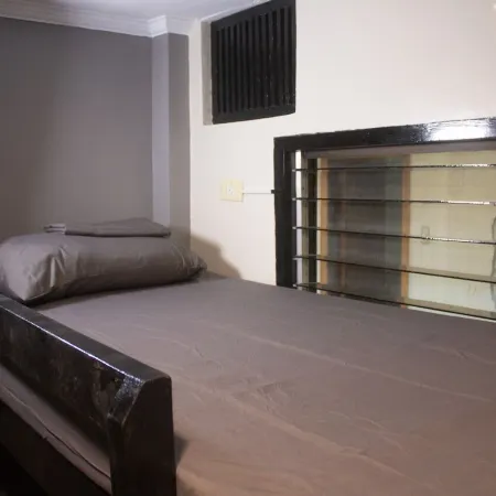 Sierra Madre Divers Dorm Room