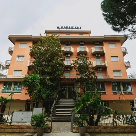 Hotel President