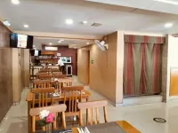 Hotel Regis - Desayuno