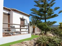Cozy Rural Tourism Accommodation in Huetor Hotels in Vinuela
