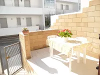 Casa Vacanze Rita 1 Comfort and Space Just Steps from the Sea in Beautiful Otr - con vista mare