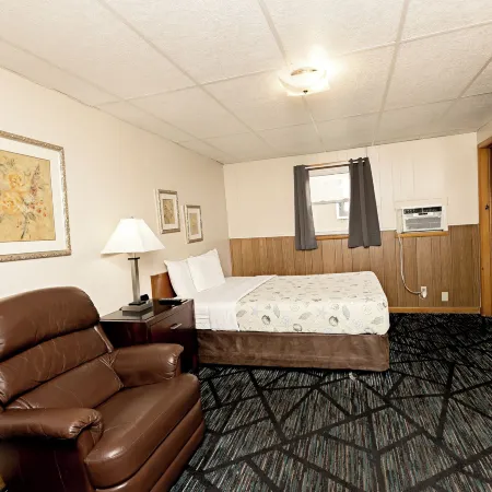 The Edgewood Motel