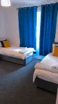 Spacious 3BR Sleeps 8  1G Wifi Free Parking - Küvet