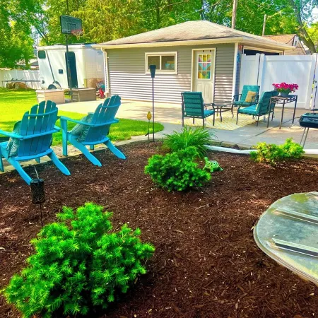 Family fun House - large fenced in backyard, Theater, Bean bag Lounge