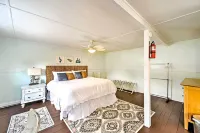 Historic Swansboro Studio w/ Intracoastal View! - balcony