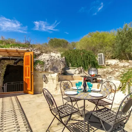 Pleasant Stone House & Jacuzzi St Martin - Happy Rentals