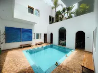 Riad Zyo - Uima-altaat