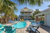 Southern Comfort : Private Pool, Hot Tub, Ocean Views, Elevator, & Walk to Town - Pools